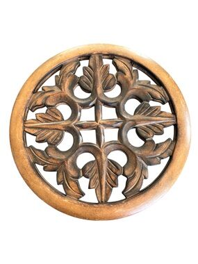 Wooden Round Hanging Medallion Wall Plaque W/Hanger Openwork Leaf Pattern 8.25”